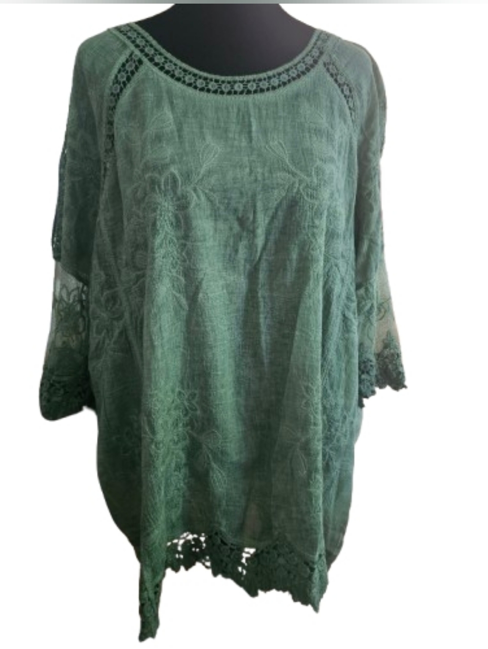 Sapphire Boho Women’s Green Embroidered And Lacy Tunic Top NWOT